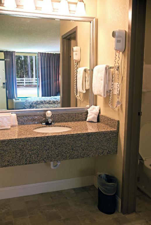 Springfield Hotel And Suites Kingsland Εξωτερικό φωτογραφία